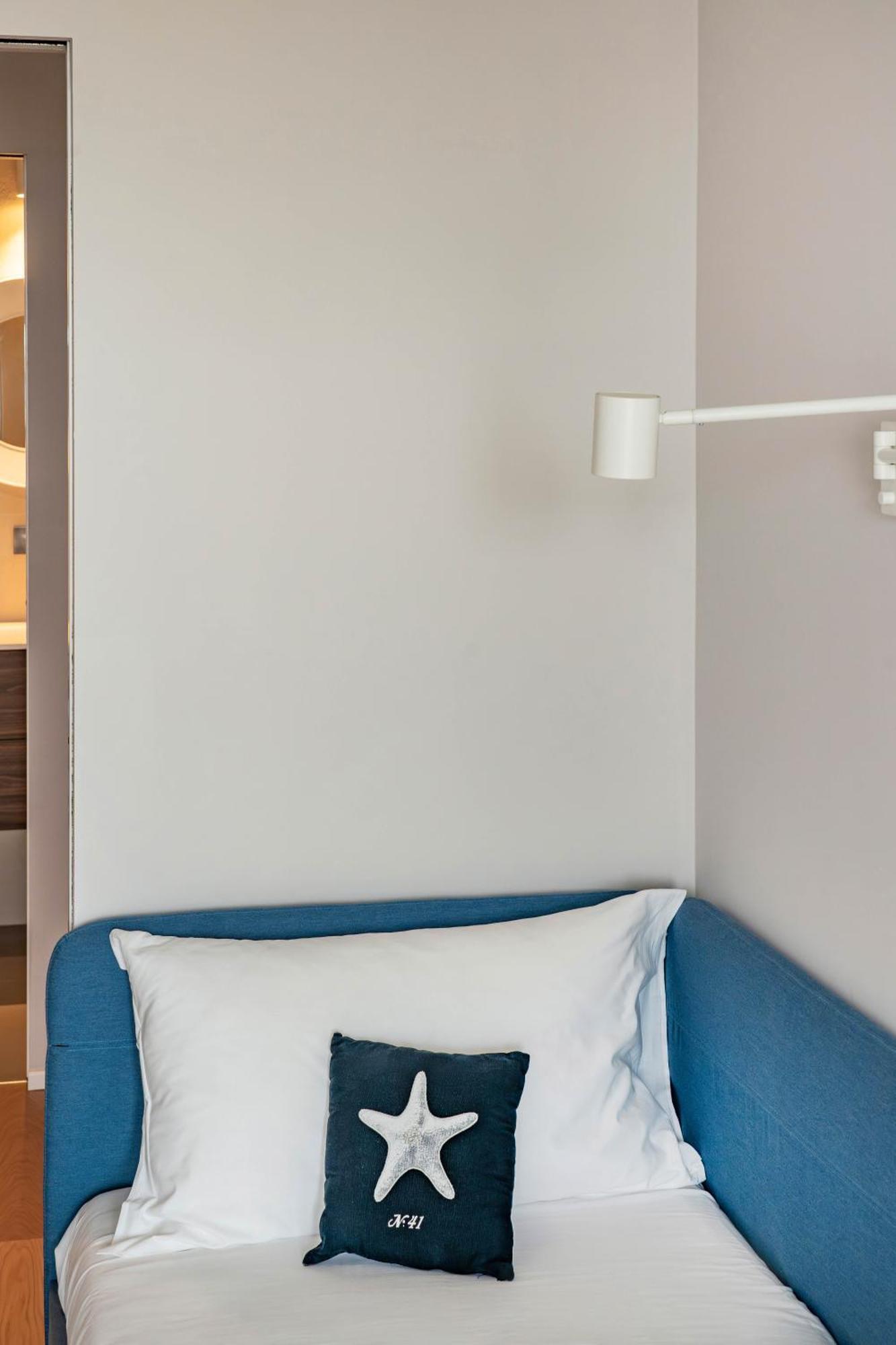 Palazzo Verdi Luxury Accomodation Bari Exteriér fotografie